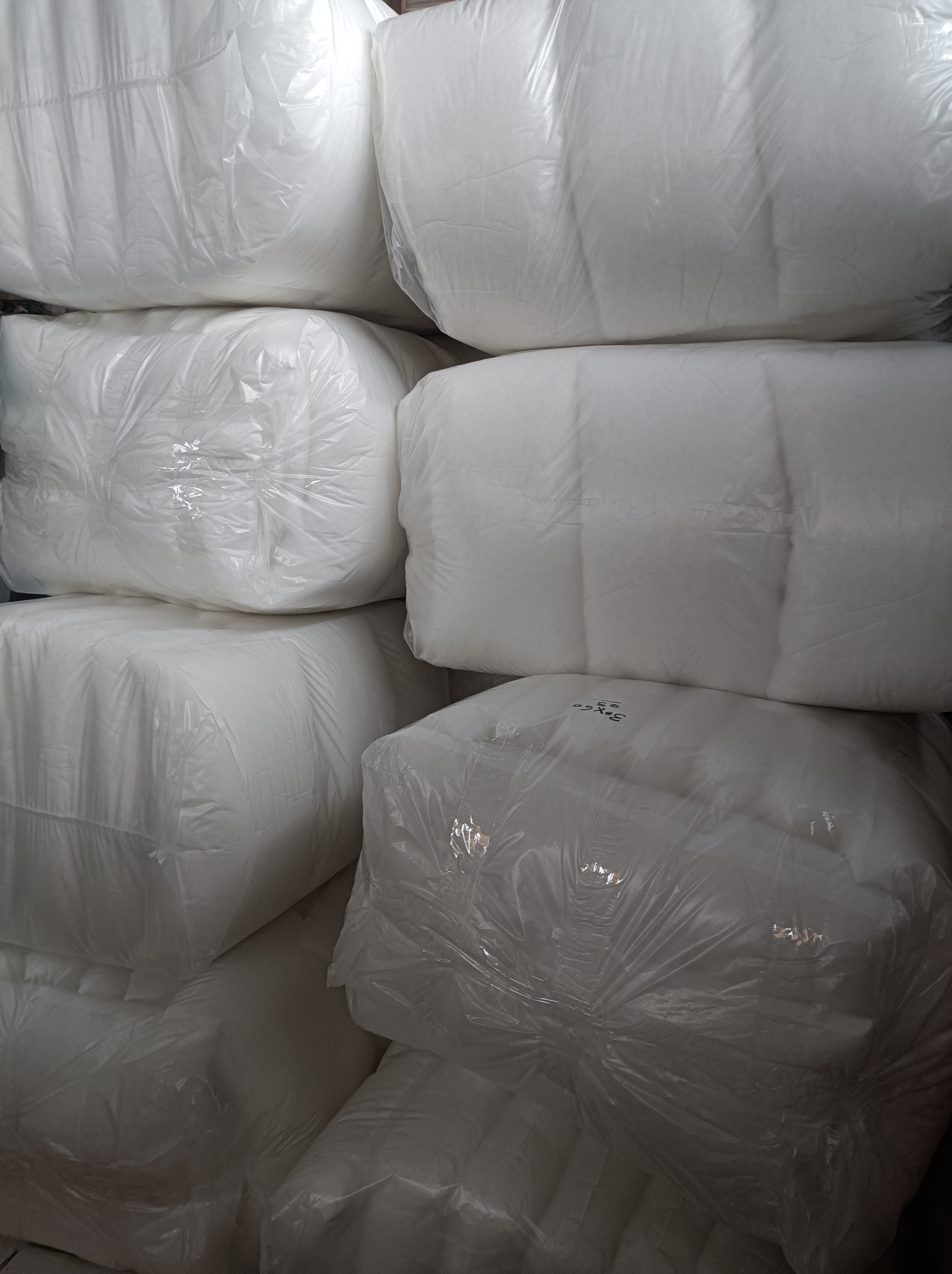 Συσκευασία μαξιλαριών – προετοιμασία για αποστολή